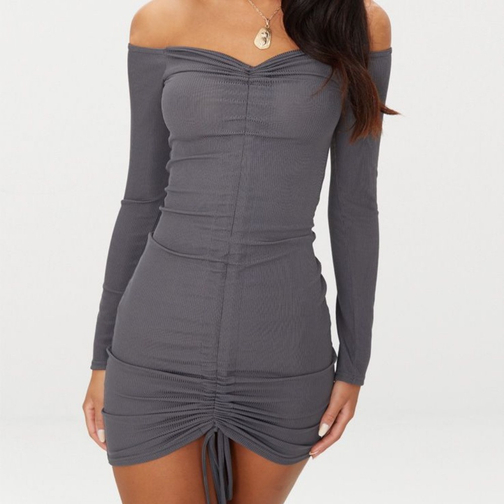Charcoal grey ribbed long sleeve Prettylittlething